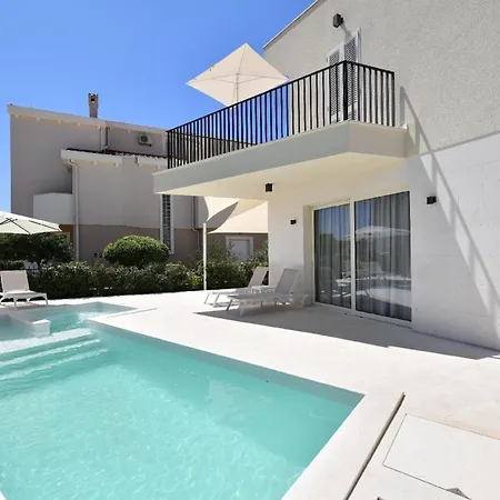 Delilah Mit Privatem Pool Feriehus *