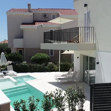 Feriehus Delilah Mit Privatem Pool Zadar