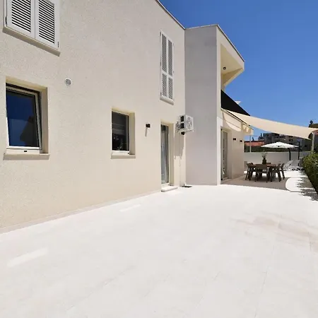 Delilah Mit Privatem Pool Tatil Evi *