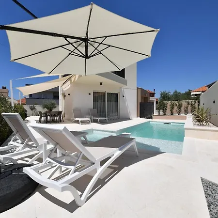 Delilah Mit Privatem Pool Feriehus Zadar